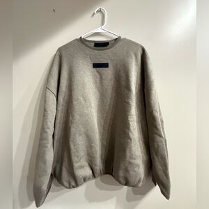 NWT-Fear of God Essentials Crewneck Sweater/Sweatshirt in Heather Grey SZ M
